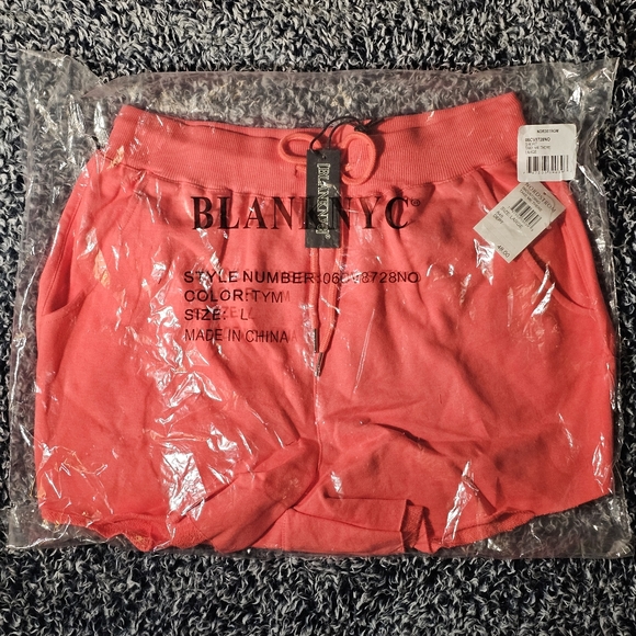 NEW Blank NYC Take Me There Drawstring Shorts w/Pockets size Large in Coral - Picture 4 of 9